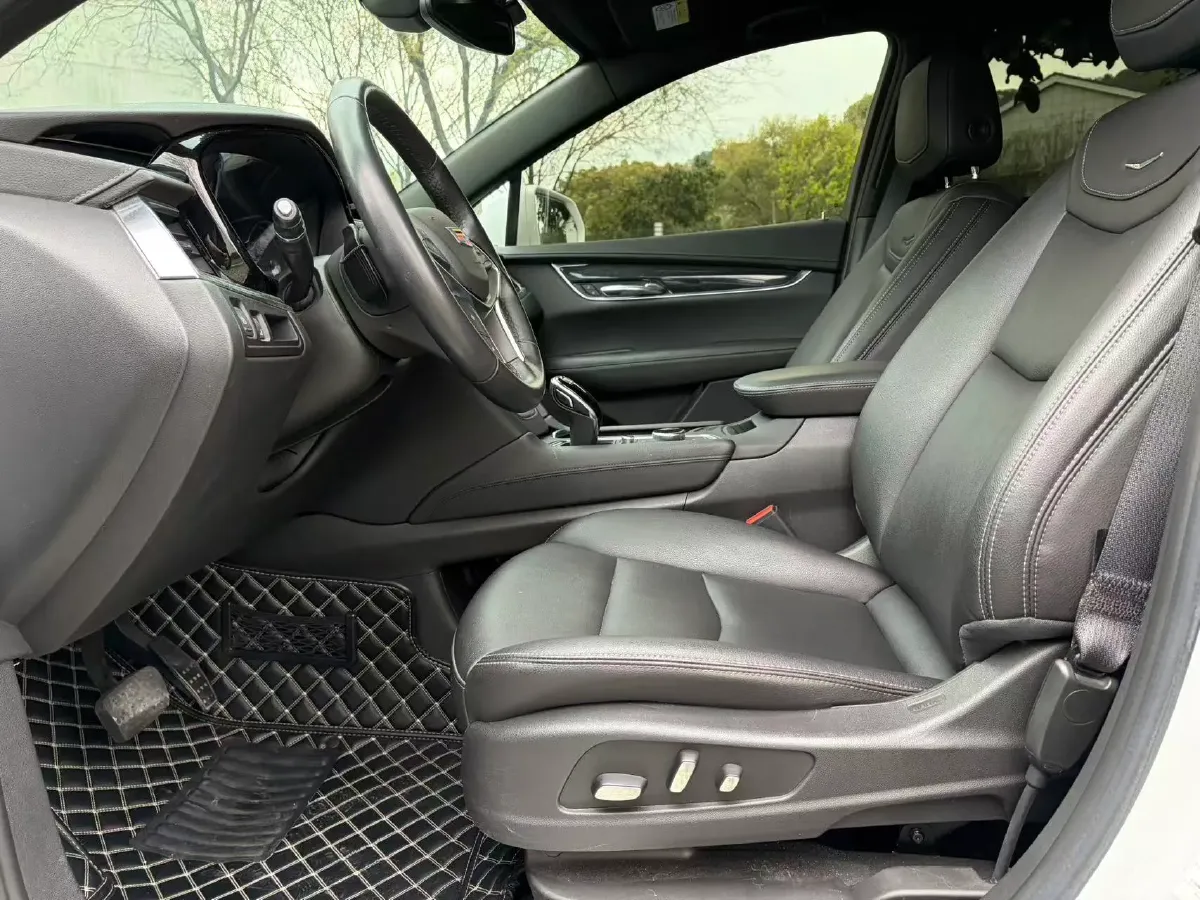 2022 Cadillac XT5 2.0T 237HP L4 9AT,autocango,china used car exporter,china ev exporter,chinese used car exporter,chinese used ev exporter