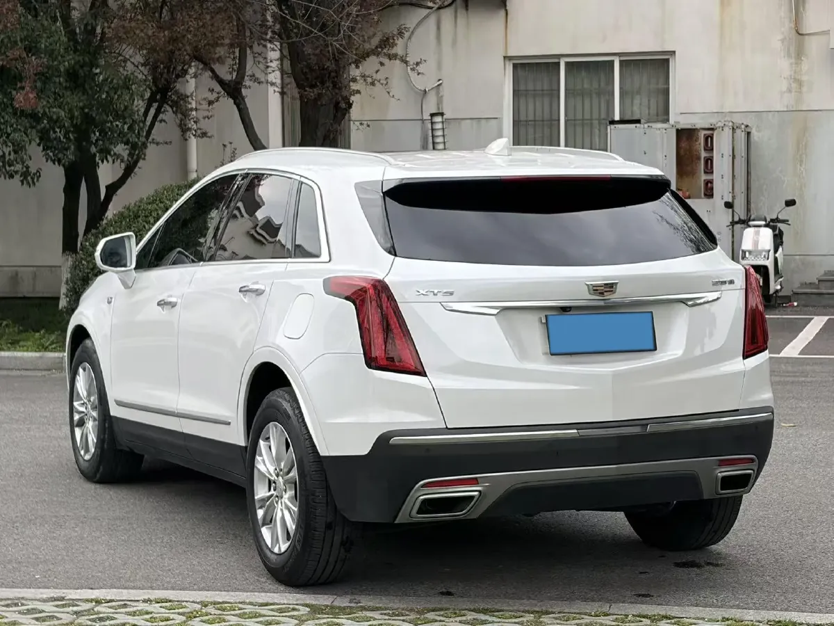 2022 Cadillac XT5 2.0T 237HP L4 9AT,autocango,china used car exporter,china ev exporter,chinese used car exporter,chinese used ev exporter