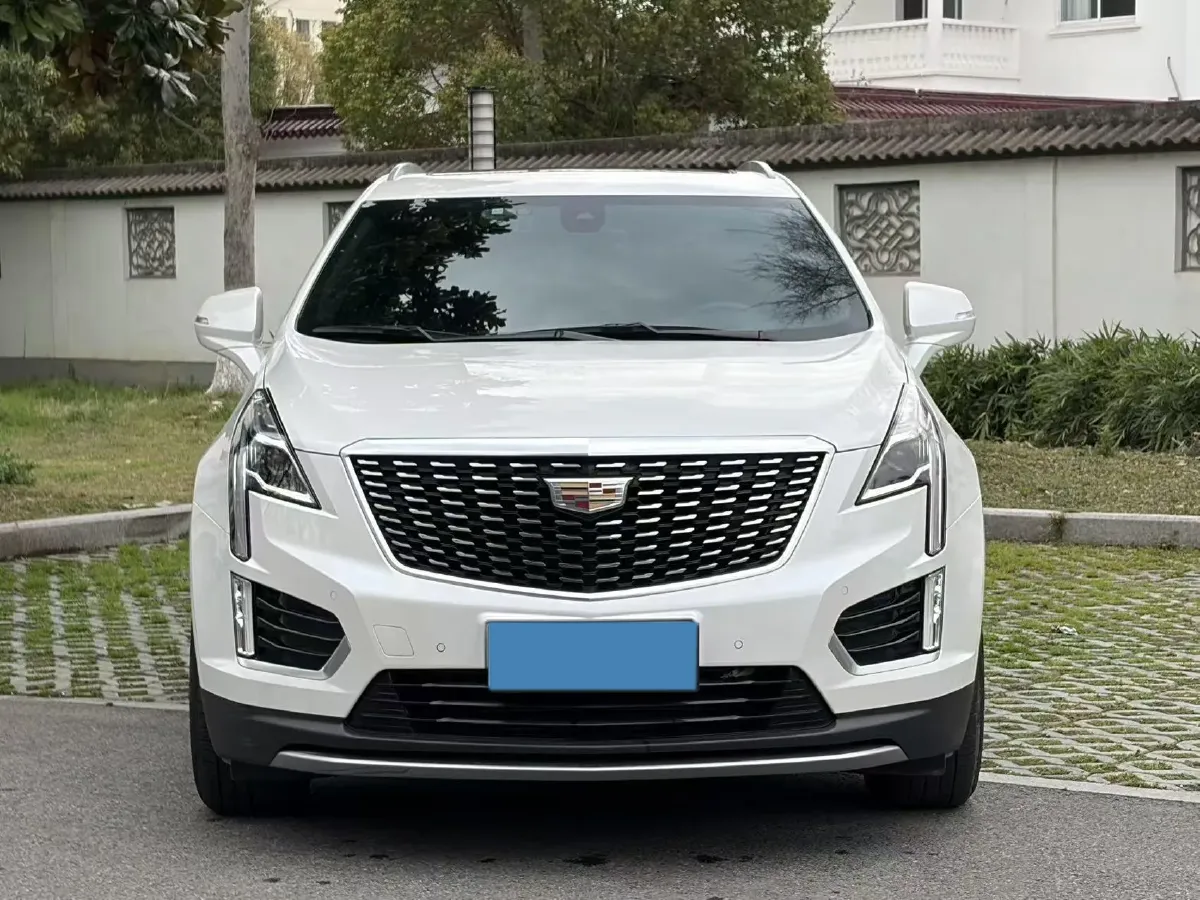 2022 Cadillac XT5 2.0T 237HP L4 9AT,autocango,china used car exporter,china ev exporter,chinese used car exporter,chinese used ev exporter