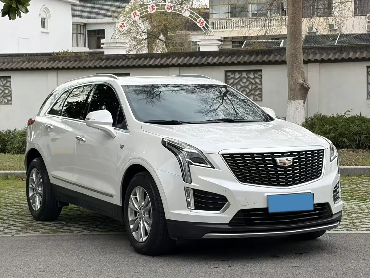 2022 Cadillac XT5 2.0T 237HP L4 9AT,autocango,china used car exporter,china ev exporter,chinese used car exporter,chinese used ev exporter