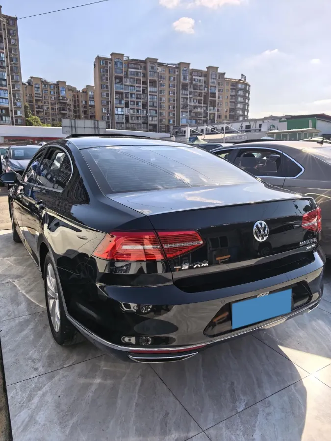 2018 Volkswagen Magotan 2.0T 220HP L4 7DCT,autocango,china used car exporter,china ev exporter,chinese used car exporter,chinese used ev exporter