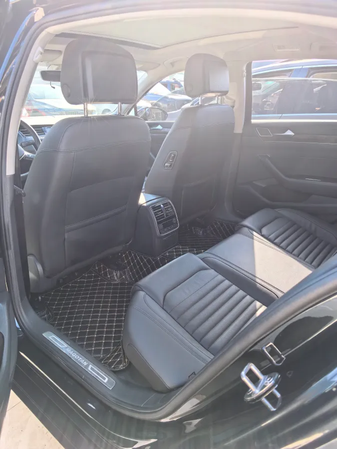 2018 Volkswagen Magotan 2.0T 220HP L4 7DCT,autocango,china used car exporter,china ev exporter,chinese used car exporter,chinese used ev exporter