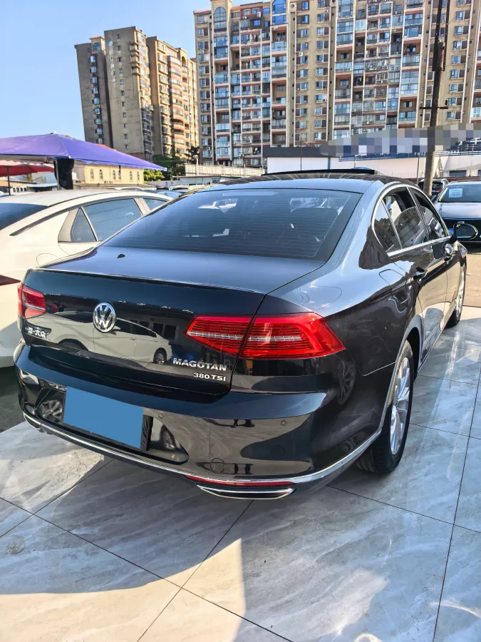2018 Volkswagen Magotan 2.0T 220HP L4 7DCT,autocango,china used car exporter,china ev exporter,chinese used car exporter,chinese used ev exporter