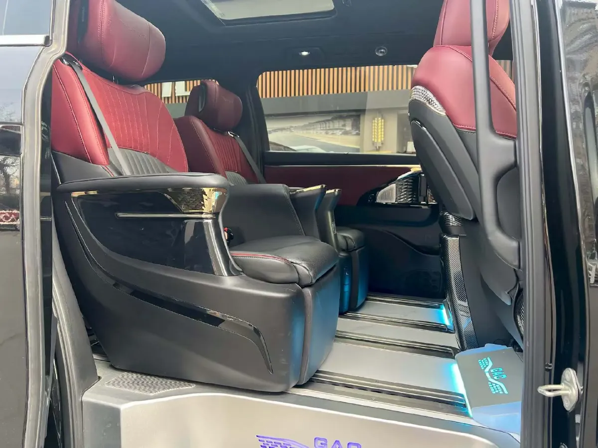 2023 GAC Trumpchi M8 2.0T 252HP L4 8AT,autocango,china used car exporter,china ev exporter,chinese used car exporter,chinese used ev exporter