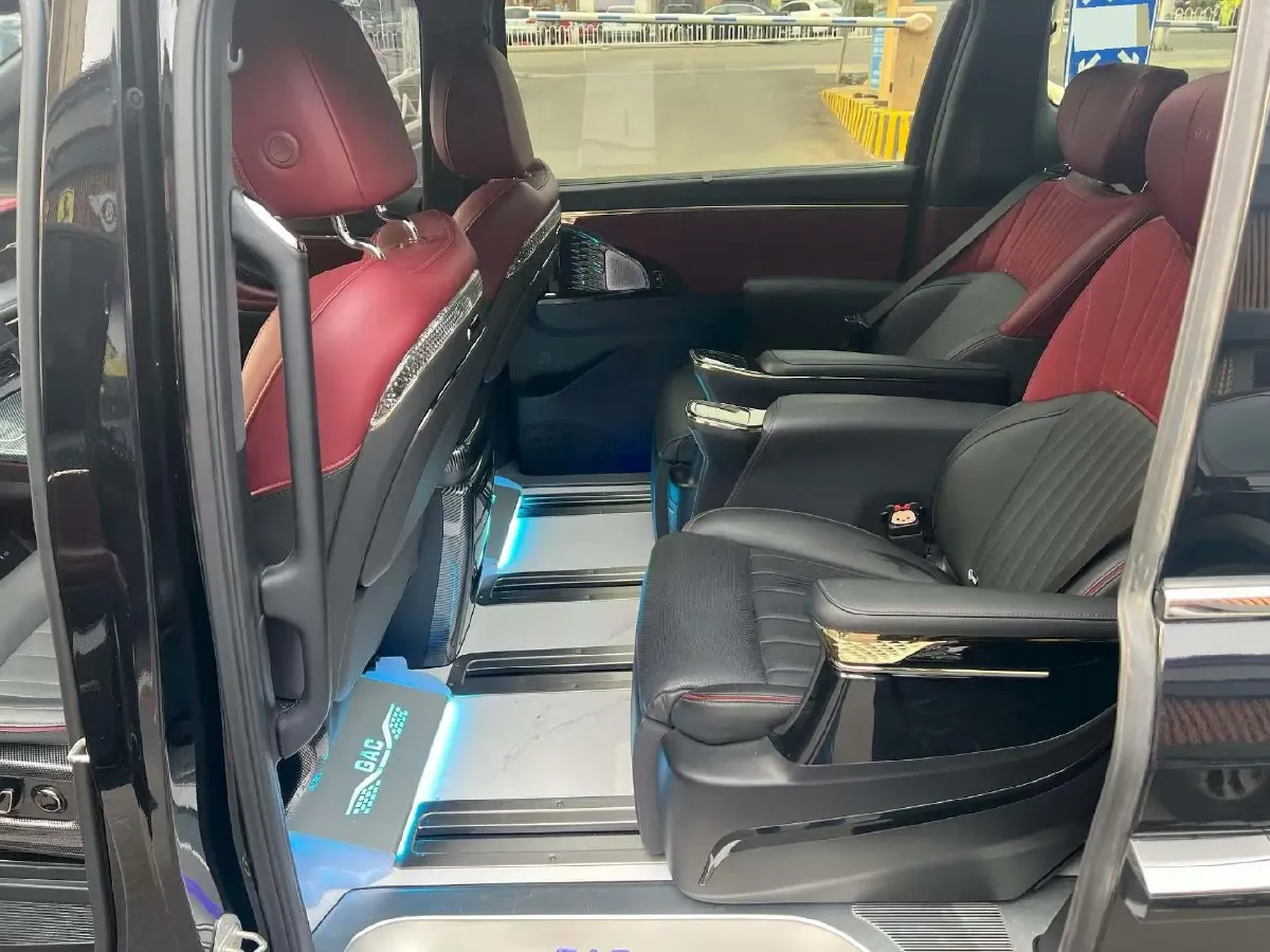 2023 GAC Trumpchi M8 2.0T 252HP L4 8AT,autocango,china used car exporter,china ev exporter,chinese used car exporter,chinese used ev exporter