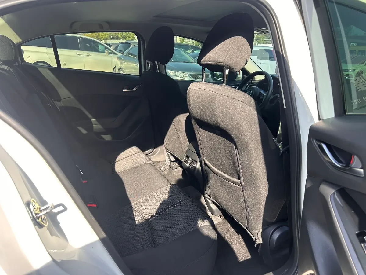 2017 Mazda 3 Axela 1.5L 117HP L4 6AT,autocango,china used car exporter,china ev exporter,chinese used car exporter,chinese used ev exporter