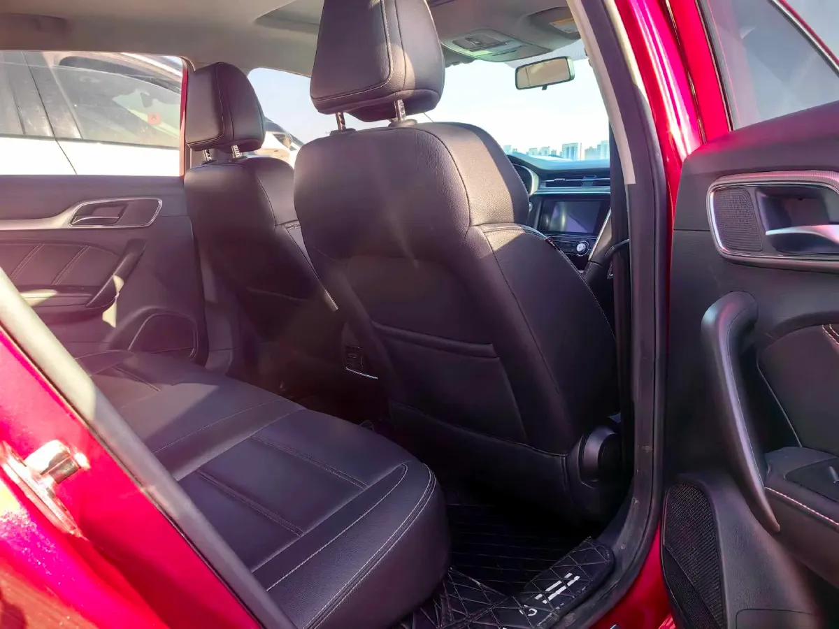 2019 MAXUS XinTu V80 2.5T 136HP L4 6AMT,autocango,china used car exporter,china ev exporter,chinese used car exporter,chinese used ev exporter