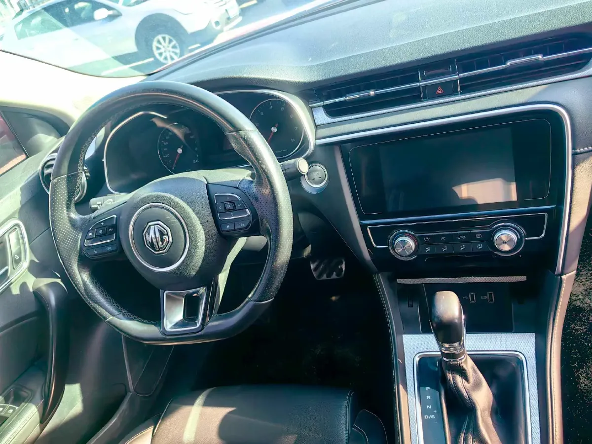 2019 MAXUS XinTu V80 2.5T 136HP L4 6AMT,autocango,china used car exporter,china ev exporter,chinese used car exporter,chinese used ev exporter