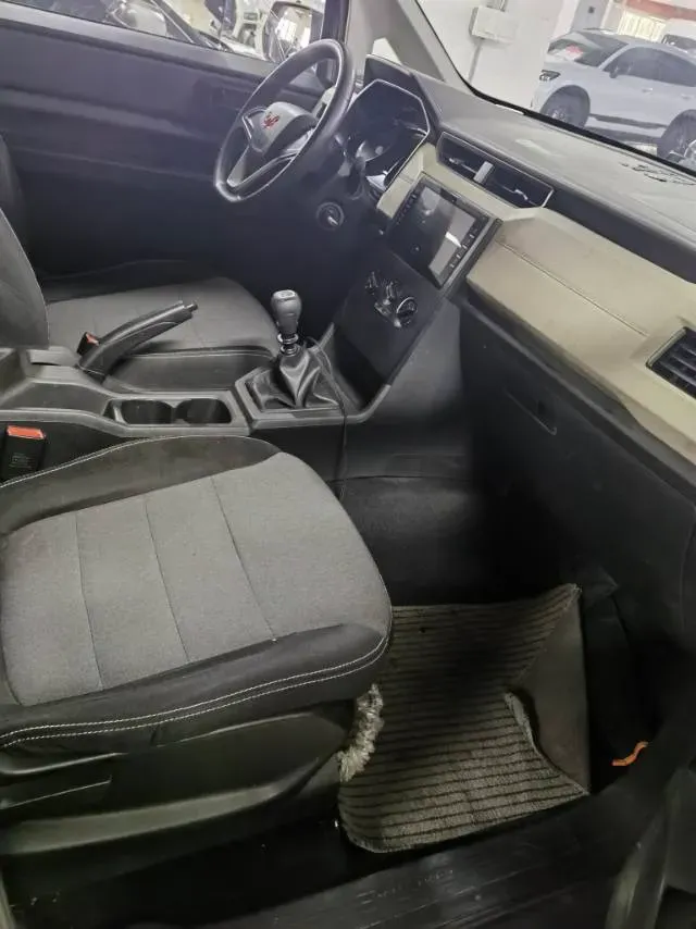 2021 WuLing ZhengChen 1.5T 147HP L4 6MT,autocango,china used car exporter,china ev exporter,chinese used car exporter,chinese used ev exporter