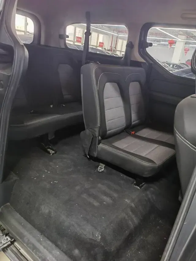 2021 WuLing ZhengChen 1.5T 147HP L4 6MT,autocango,china used car exporter,china ev exporter,chinese used car exporter,chinese used ev exporter