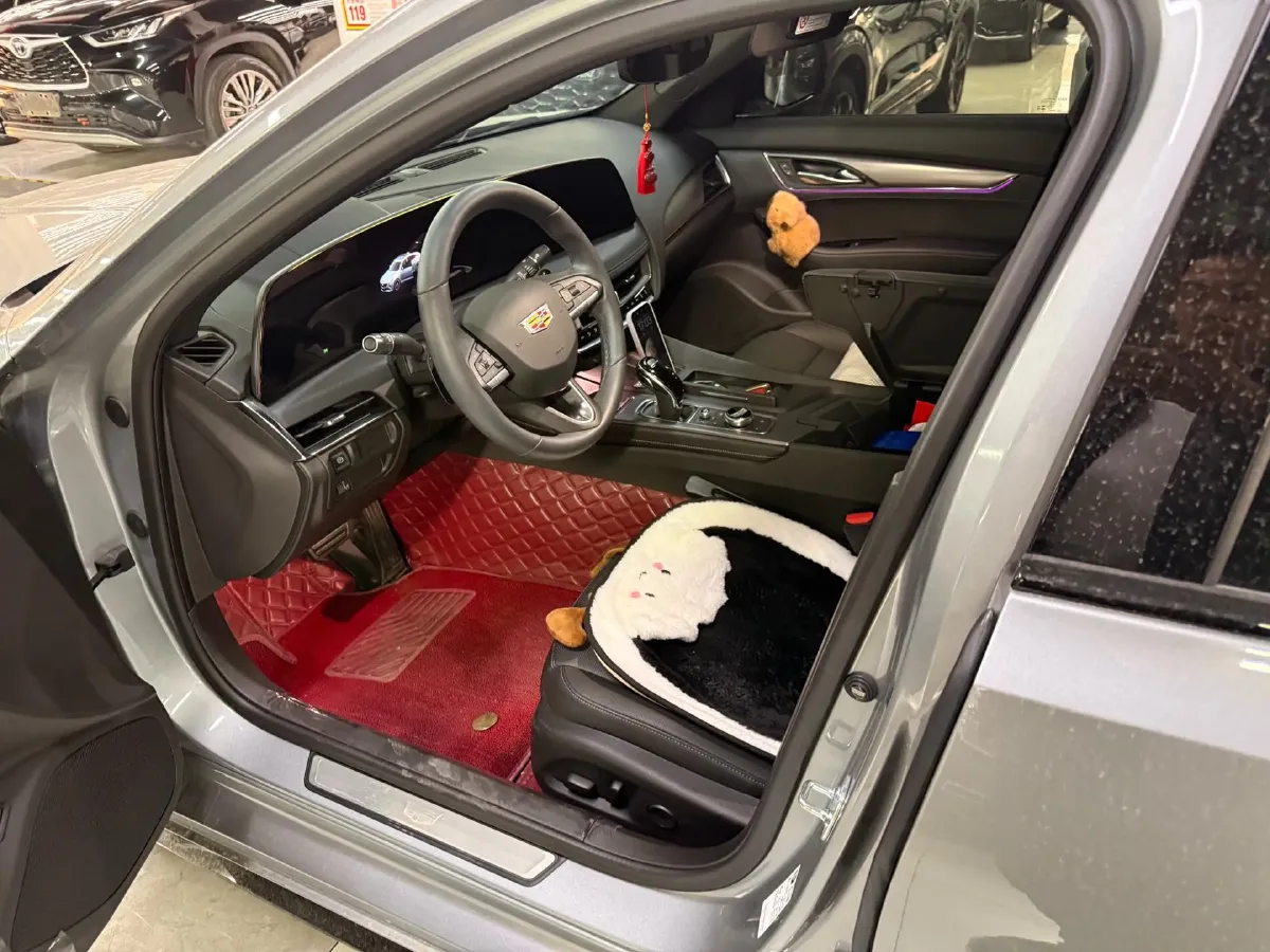 2025 Cadillac CT5 2.0T 237HP L4 10AT,autocango,china used car exporter,china ev exporter,chinese used car exporter,chinese used ev exporter