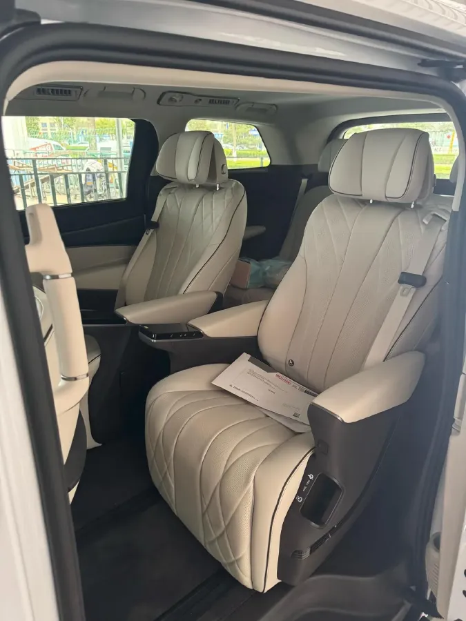 2024 Denza D9 1.5T 139HP L4 E-CVT PHEV 40KWH,autocango,china used car exporter,china ev exporter,chinese used car exporter,chinese used ev exporter