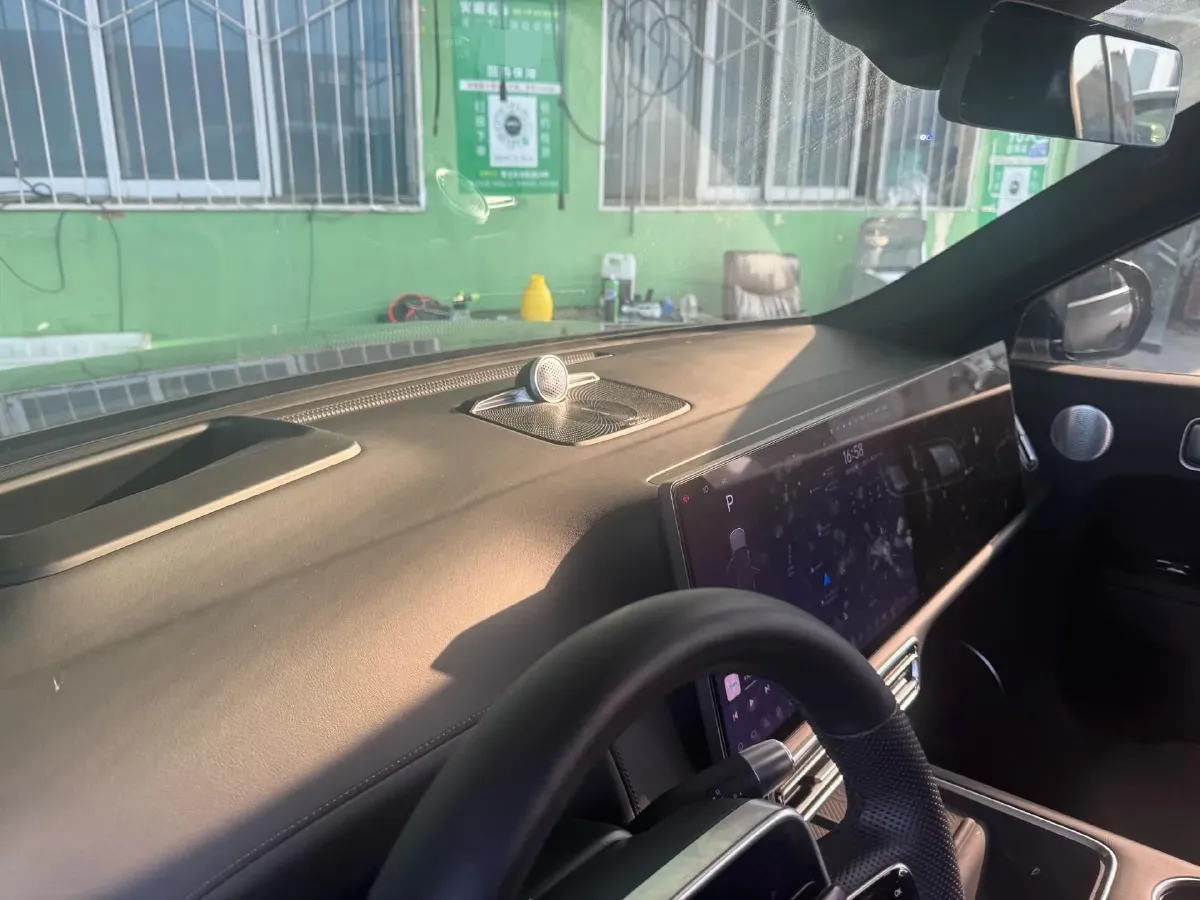 2023 Li L8 Range Extended 154HP REEV 40.9KWH,autocango,china used car exporter,china ev exporter,chinese used car exporter,chinese used ev exporter