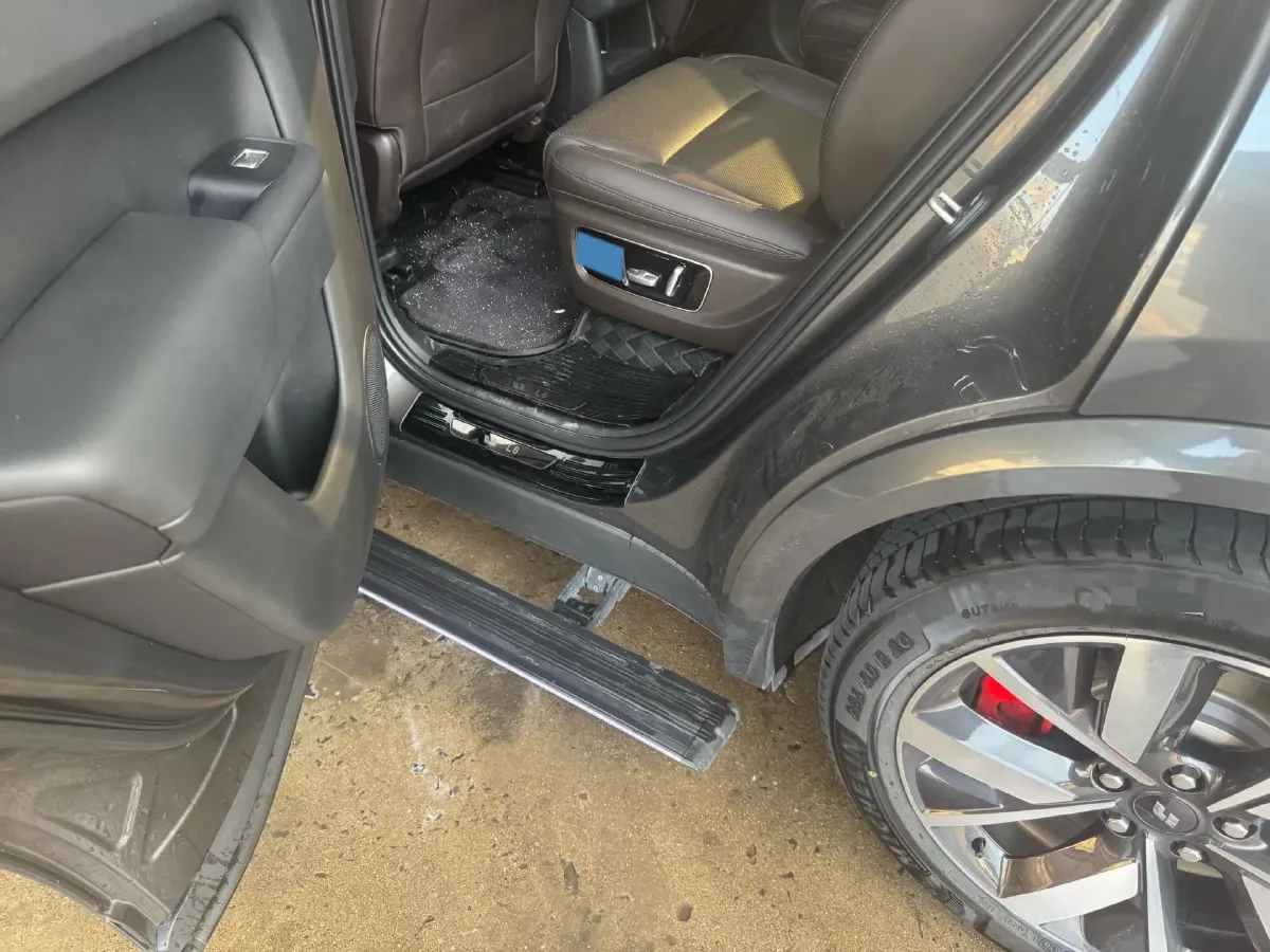 2023 Li L8 Range Extended 154HP REEV 40.9KWH,autocango,china used car exporter,china ev exporter,chinese used car exporter,chinese used ev exporter