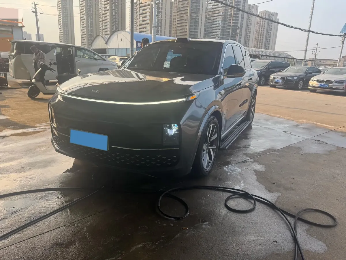 2023 Li L8 Range Extended 154HP REEV 40.9KWH,autocango,china used car exporter,china ev exporter,chinese used car exporter,chinese used ev exporter