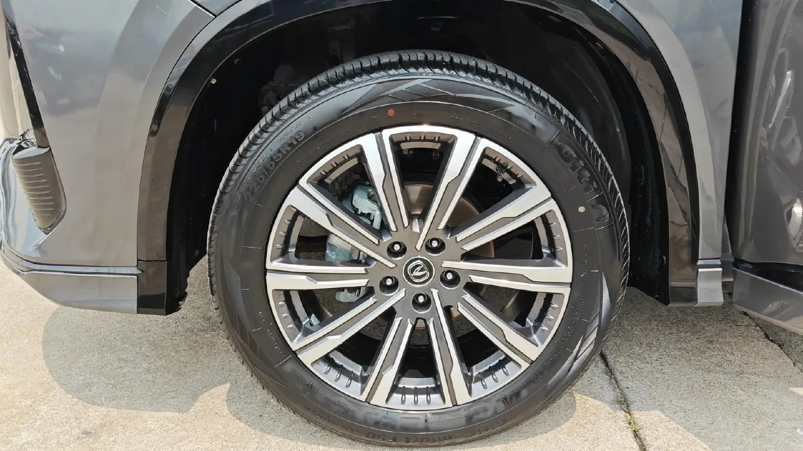 2024 ChangAn CS75 Plus 1.5T 188HP L4 8AT,autocango,china used car exporter,china ev exporter,chinese used car exporter,chinese used ev exporter