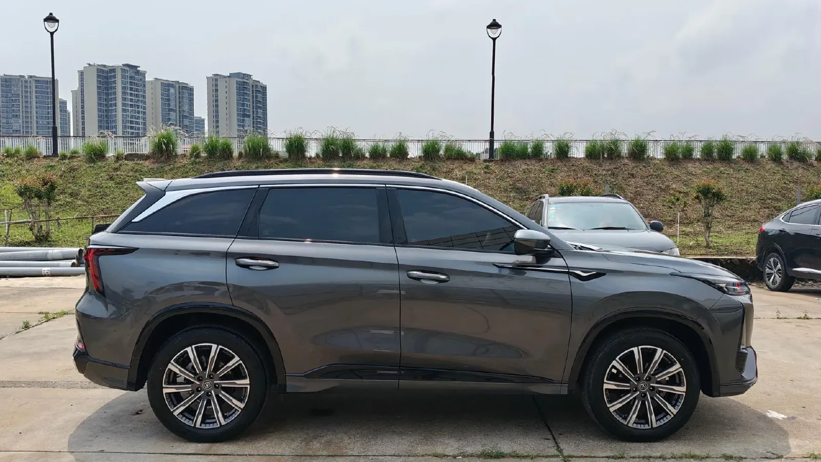 2024 ChangAn CS75 Plus 1.5T 188HP L4 8AT,autocango,china used car exporter,china ev exporter,chinese used car exporter,chinese used ev exporter