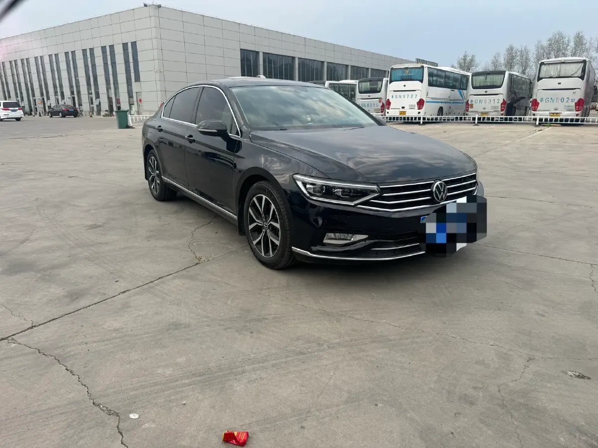 2020 Volkswagen Magotan 2.0T 186HP L4 7DCT,autocango,china used car exporter,china ev exporter,chinese used car exporter,chinese used ev exporter