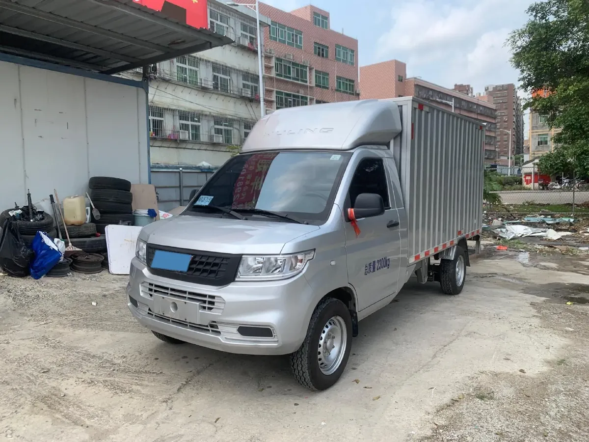 2023 WuLing RongGuang New Truck 1.5L 102HP L4 5MT,autocango,china used car exporter,china ev exporter,chinese used car exporter,chinese used ev exporter