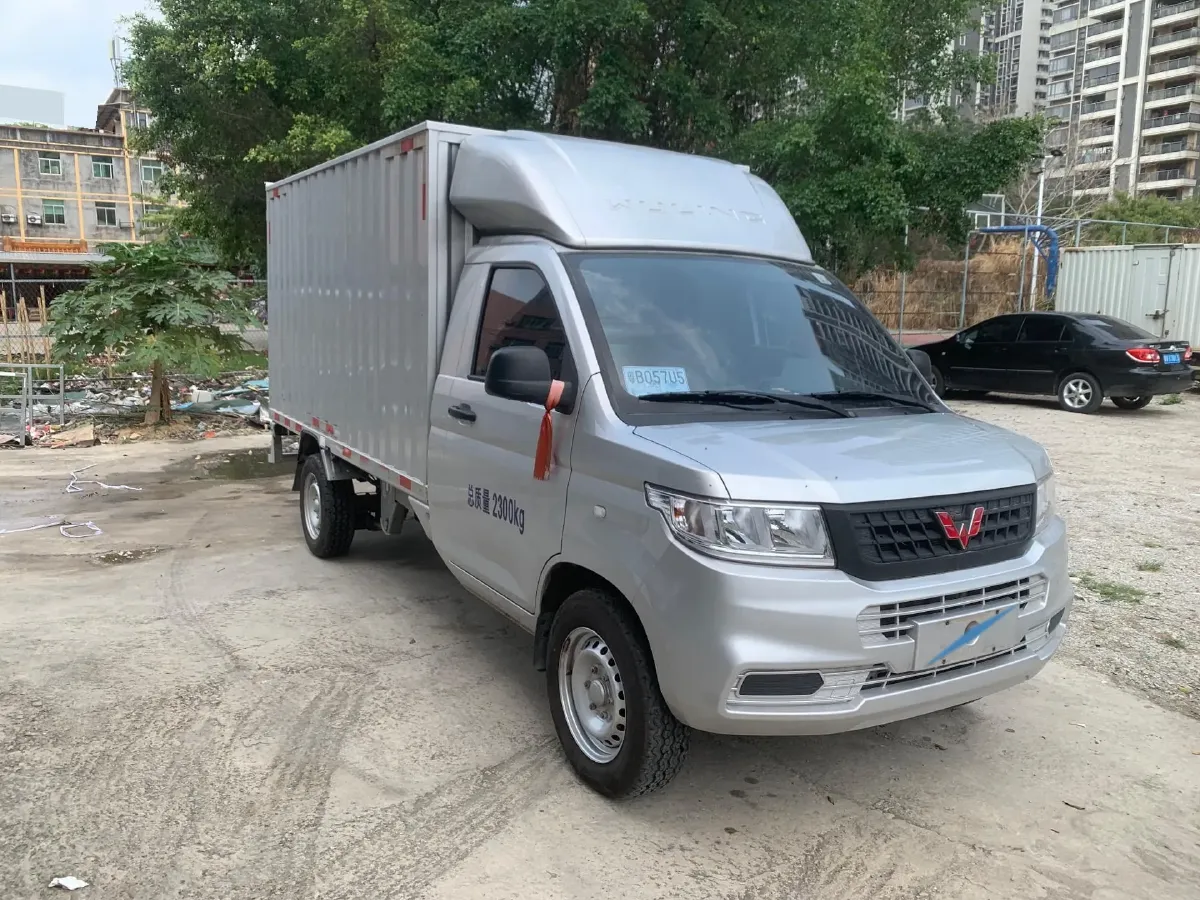2023 WuLing RongGuang New Truck 1.5L 102HP L4 5MT,autocango,china used car exporter,china ev exporter,chinese used car exporter,chinese used ev exporter