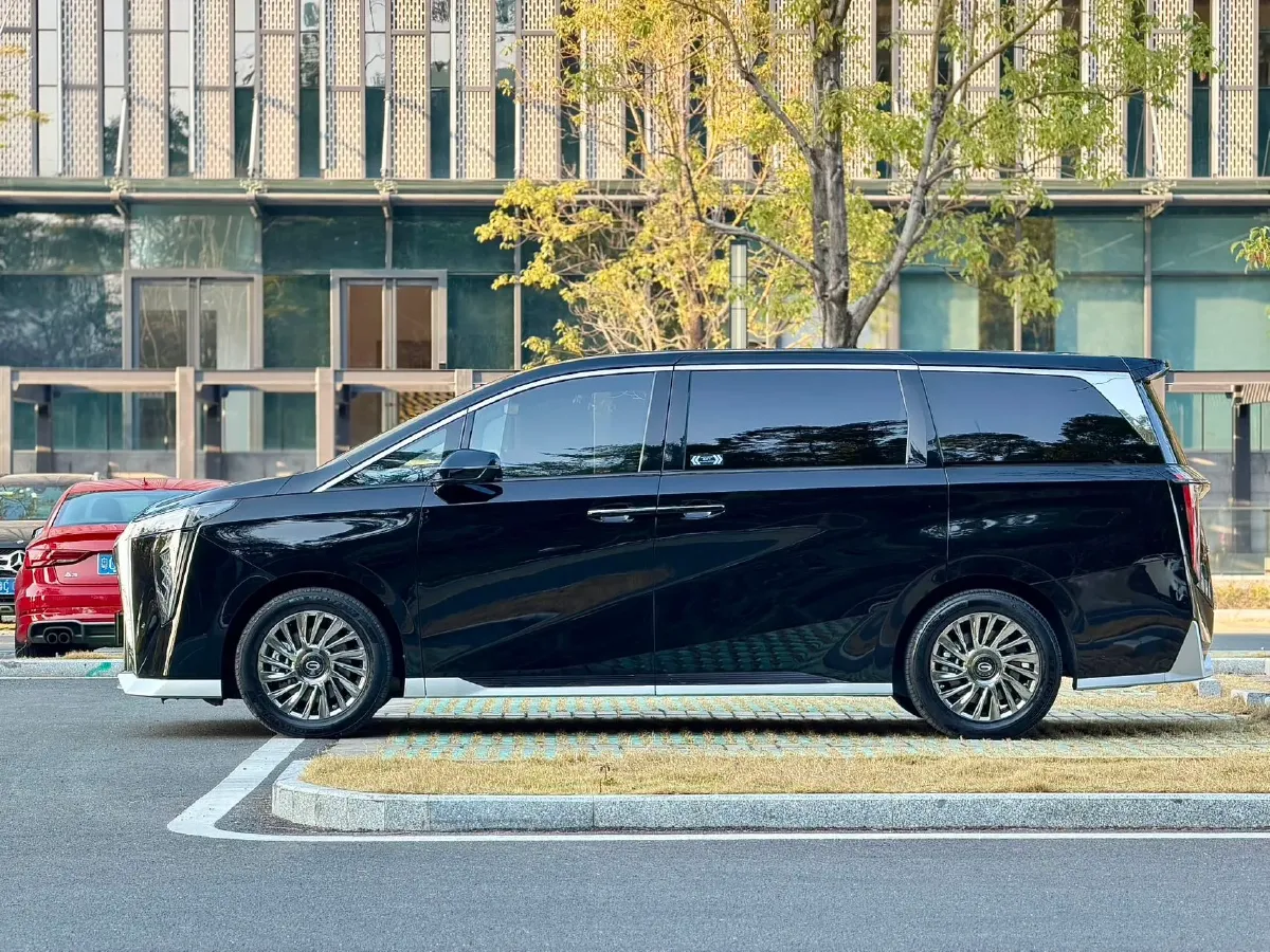 2024 GAC Trumpchi M8 2.0T 252HP L4 8AT,autocango,china used car exporter,china ev exporter,chinese used car exporter,chinese used ev exporter