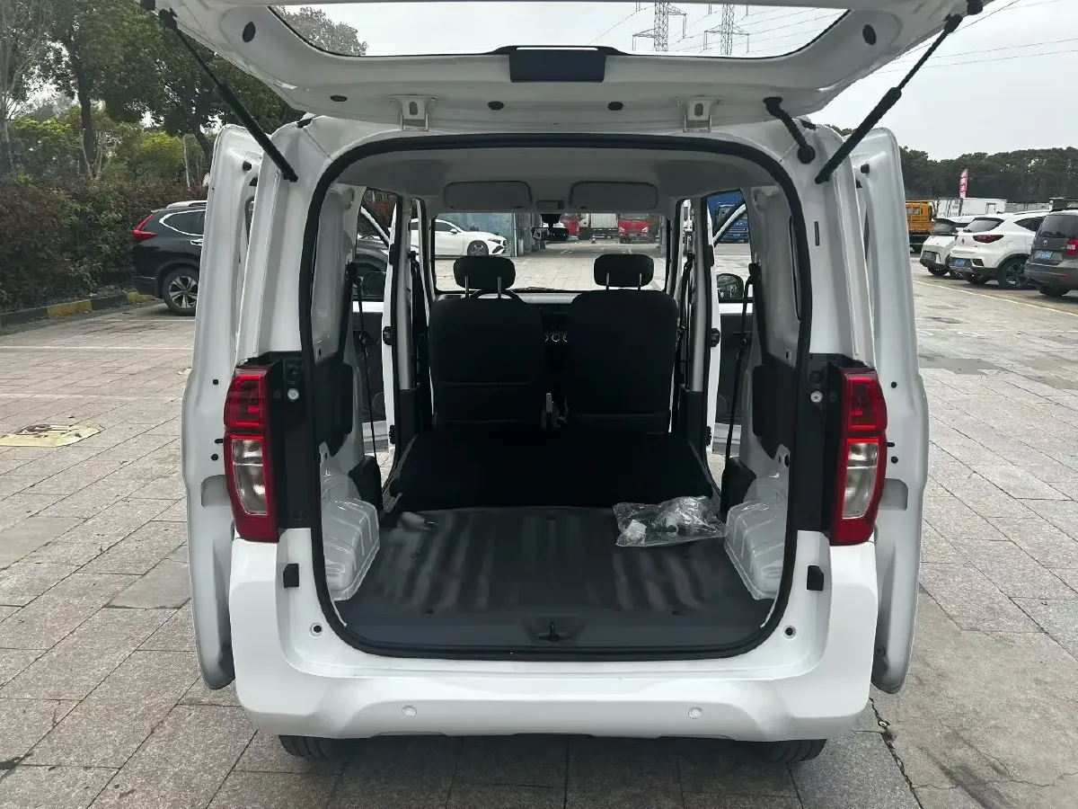 2025 WuLing ZhiGuang BEV 17.7KWH,autocango,china used car exporter,china ev exporter,chinese used car exporter,chinese used ev exporter