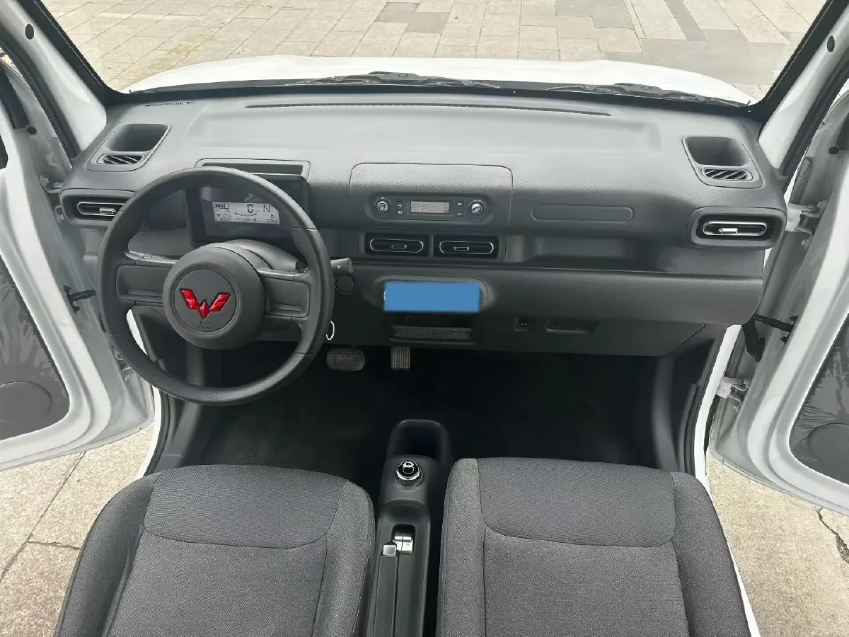 2025 WuLing ZhiGuang BEV 17.7KWH,autocango,china used car exporter,china ev exporter,chinese used car exporter,chinese used ev exporter