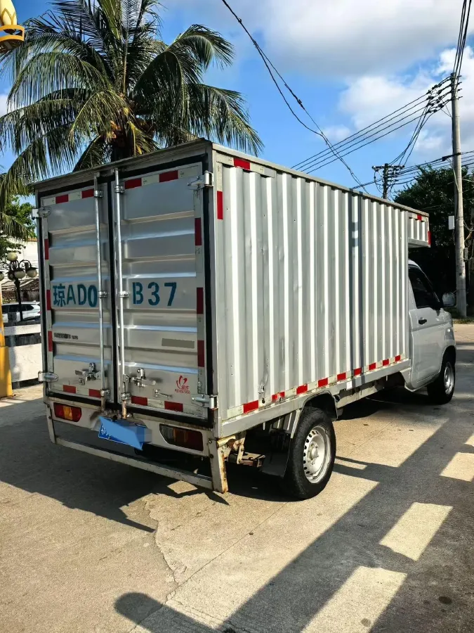 2021 WuLing RongGuang New Truck 1.5L 99HP L4 5MT,autocango,china used car exporter,china ev exporter,chinese used car exporter,chinese used ev exporter