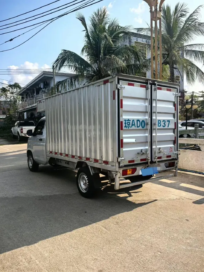 2021 WuLing RongGuang New Truck 1.5L 99HP L4 5MT,autocango,china used car exporter,china ev exporter,chinese used car exporter,chinese used ev exporter