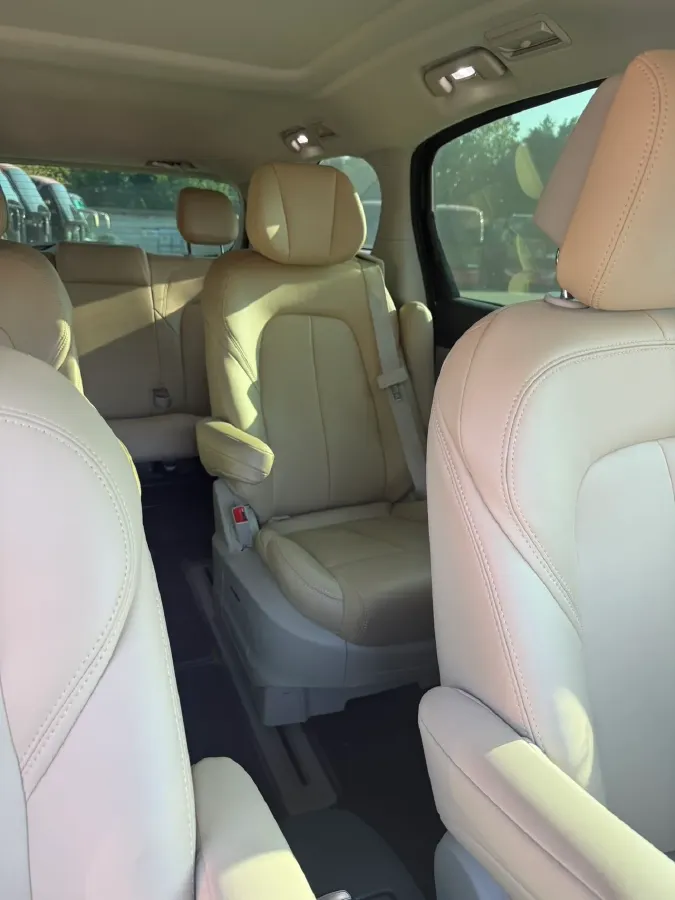 2023 Buick GL8 2.0T 237HP L4 9AT,autocango,china used car exporter,china ev exporter,chinese used car exporter,chinese used ev exporter