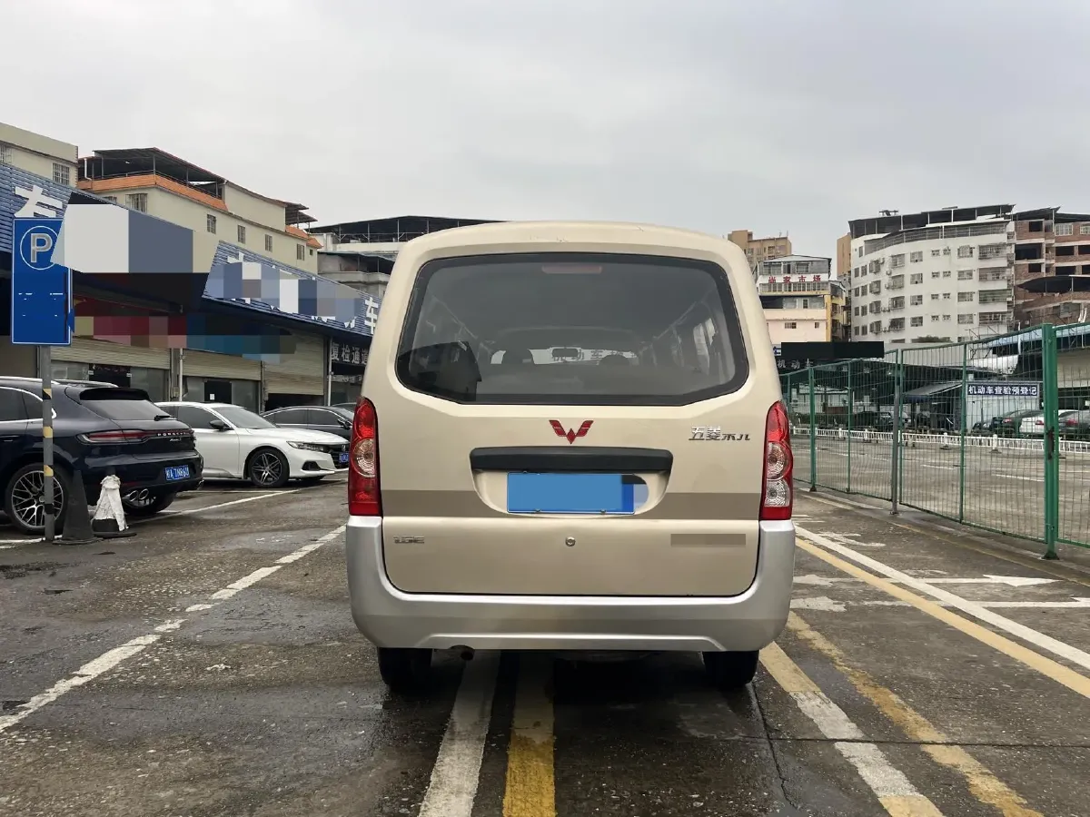 2019 WuLing RongGuang 1.5L 107HP L4 5MT,autocango,china used car exporter,china ev exporter,chinese used car exporter,chinese used ev exporter