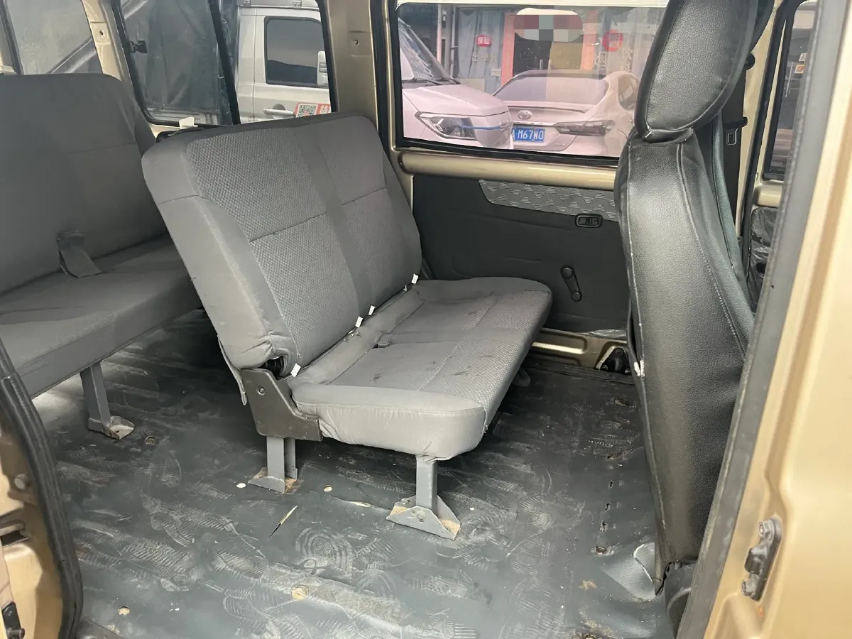 2019 WuLing RongGuang 1.5L 107HP L4 5MT,autocango,china used car exporter,china ev exporter,chinese used car exporter,chinese used ev exporter