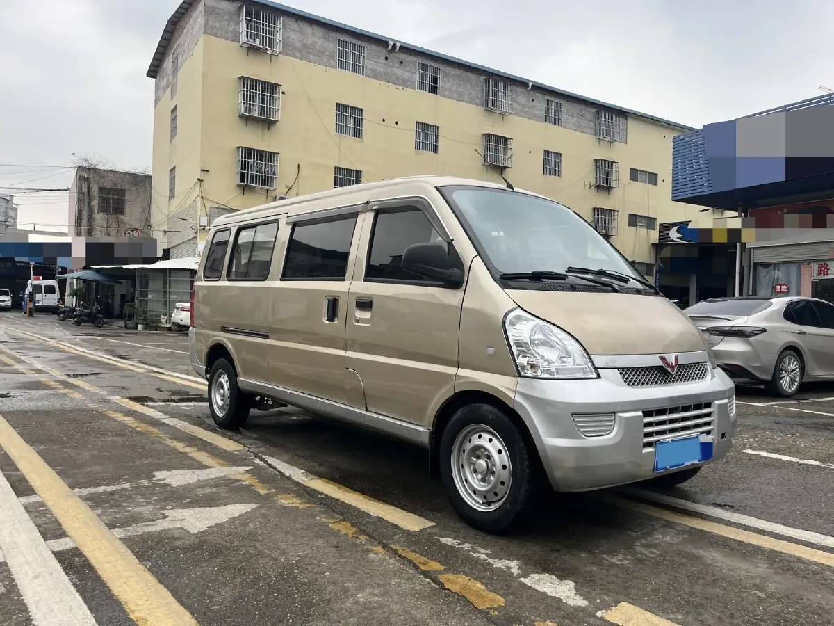 2019 WuLing RongGuang 1.5L 107HP L4 5MT,autocango,china used car exporter,china ev exporter,chinese used car exporter,chinese used ev exporter