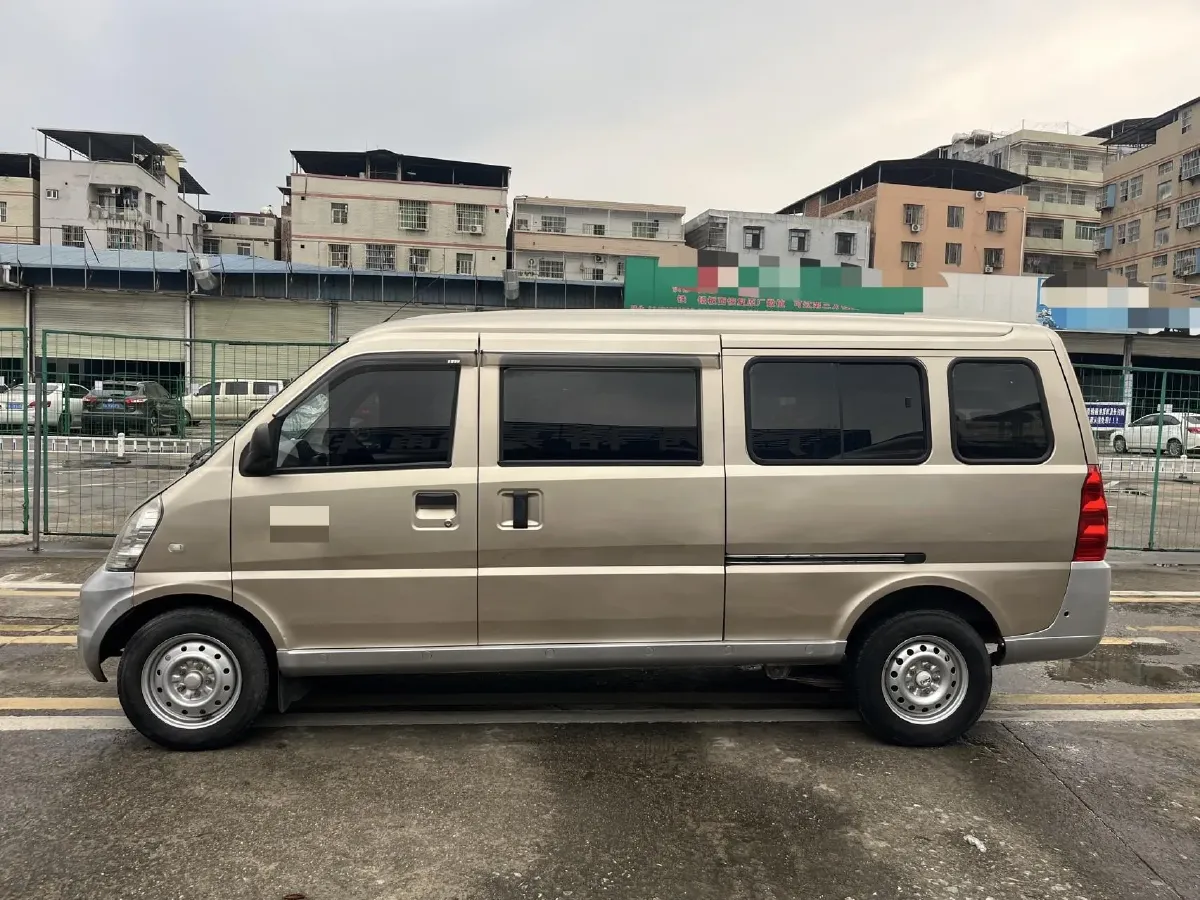 2019 WuLing RongGuang 1.5L 107HP L4 5MT,autocango,china used car exporter,china ev exporter,chinese used car exporter,chinese used ev exporter