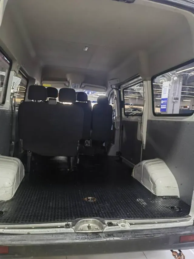 2021 MAXUS XinTu V80 2.0T 139HP L4 6MT,autocango,china used car exporter,china ev exporter,chinese used car exporter,chinese used ev exporter