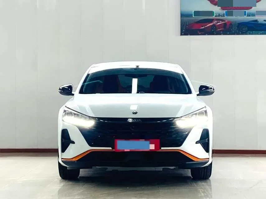 2023 DongFeng Aeolus YiXuan 1.5L 125HP L4 6DCT,autocango,china used car exporter,china ev exporter,chinese used car exporter,chinese used ev exporter