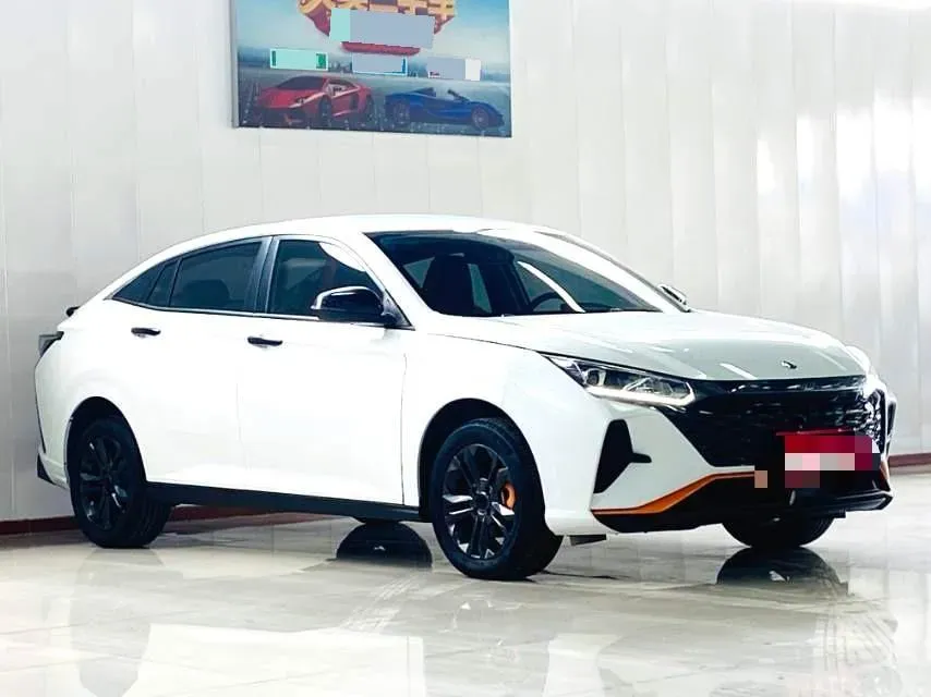 2023 DongFeng Aeolus YiXuan 1.5L 125HP L4 6DCT,autocango,china used car exporter,china ev exporter,chinese used car exporter,chinese used ev exporter