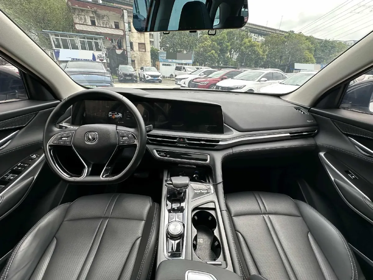 2020 ChangAn CS75 Plus 2.0T 233HP L4 8AT,autocango,china used car exporter,china ev exporter,chinese used car exporter,chinese used ev exporter