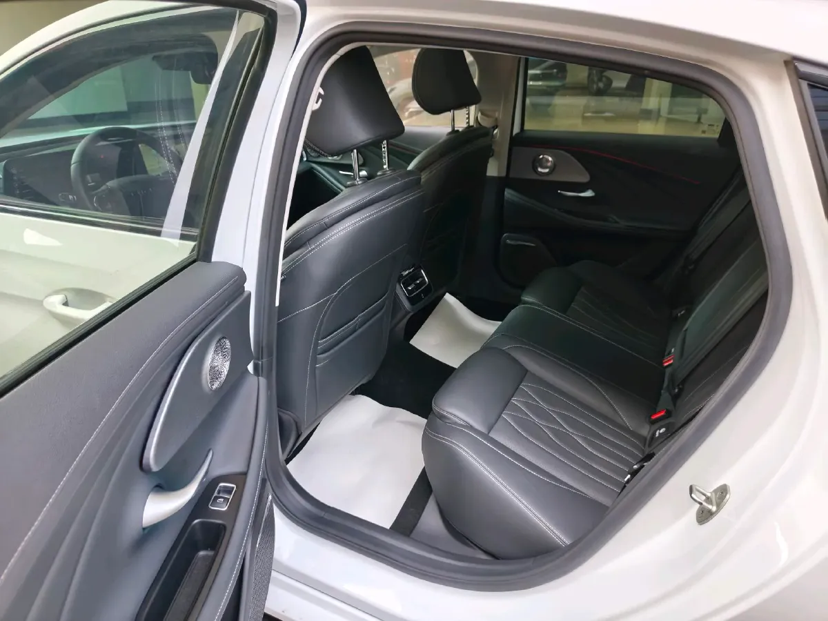 2025 Chery Arrizo 8 2.0T 254HP L4 7DCT,autocango,china used car exporter,china ev exporter,chinese used car exporter,chinese used ev exporter