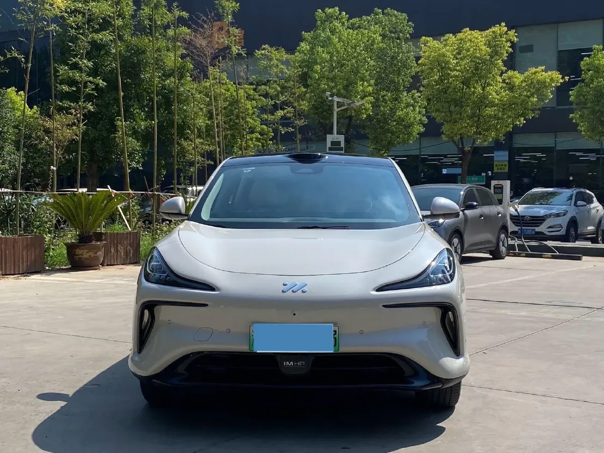 2023 IM LS6 BEV 71KWH,autocango,china used car exporter,china ev exporter,chinese used car exporter,chinese used ev exporter