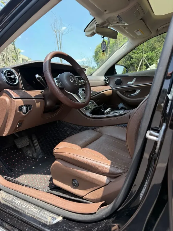 2020 Mercedes-Benz E Class 1.5T 184HP L4 9AT,autocango,china used car exporter,china ev exporter,chinese used car exporter,chinese used ev exporter