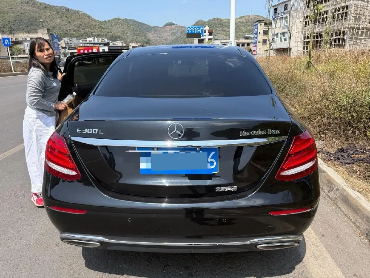2020 Mercedes-Benz E Class 1.5T 184HP L4 9AT,autocango,china used car exporter,china ev exporter,chinese used car exporter,chinese used ev exporter