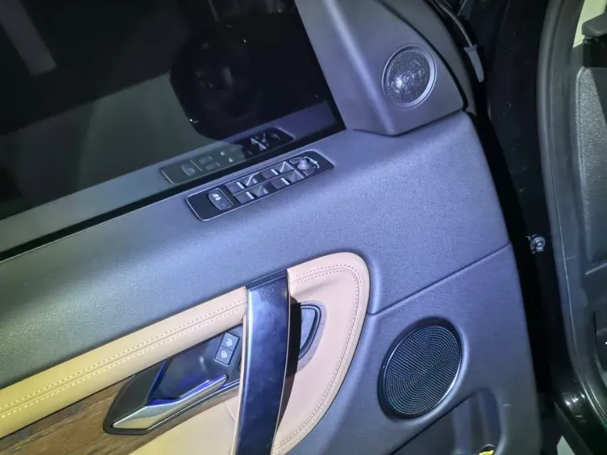 2024 Land Rover Discovery Sport 2.0T 249HP L4 9AT,autocango,china used car exporter,china ev exporter,chinese used car exporter,chinese used ev exporter