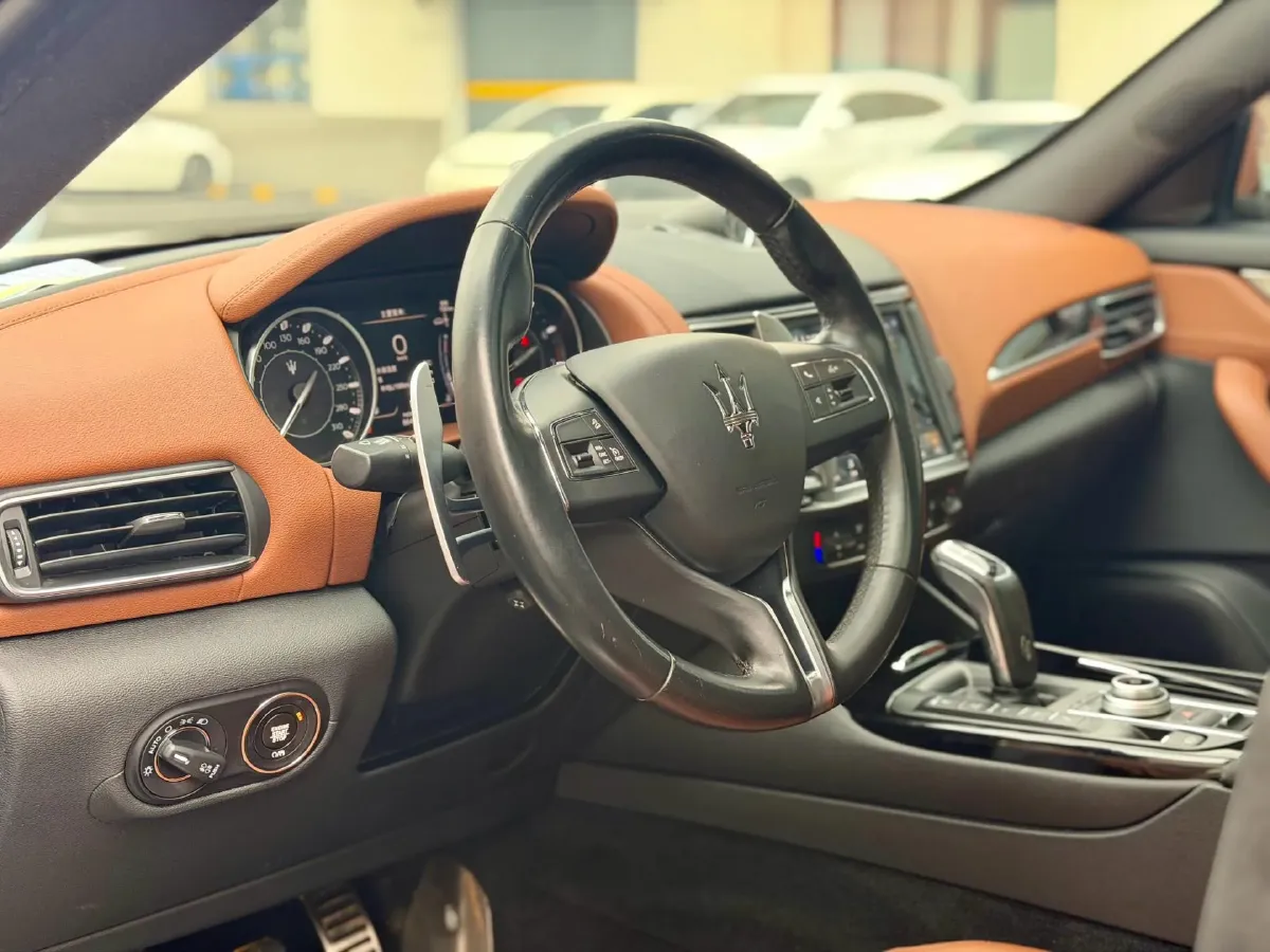 2021 Maserati Levante 3.0T 350HP V6 8AT,autocango,china used car exporter,china ev exporter,chinese used car exporter,chinese used ev exporter