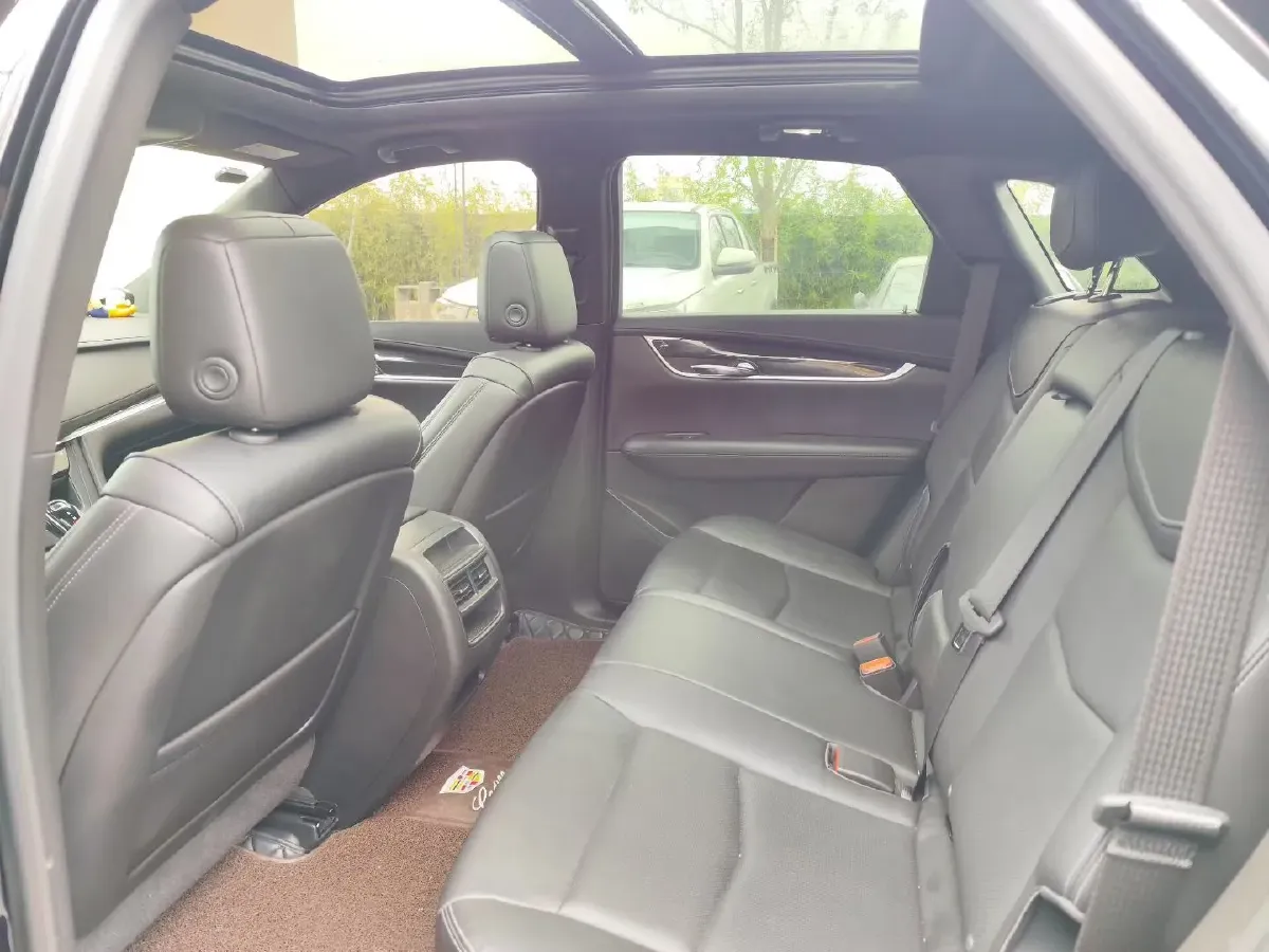 2020 Cadillac XT5 2.0T 241HP L4 9AT,autocango,china used car exporter,china ev exporter,chinese used car exporter,chinese used ev exporter