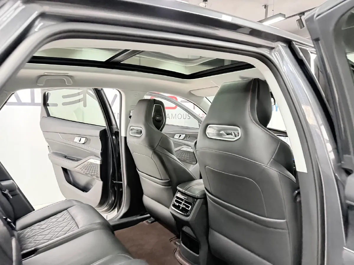 2021 ChangAn UNI-K 2.0T 233HP L4 8AT,autocango,china used car exporter,china ev exporter,chinese used car exporter,chinese used ev exporter