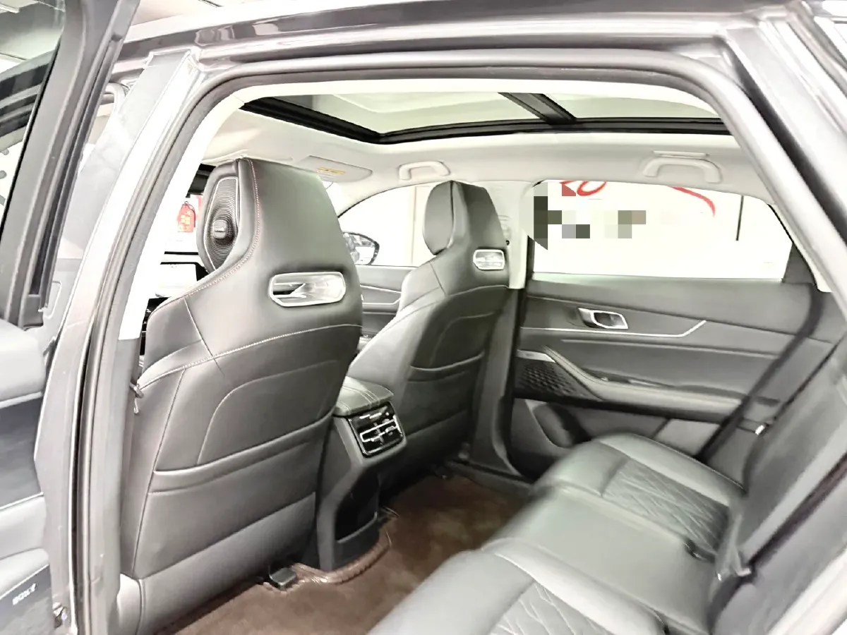 2021 ChangAn UNI-K 2.0T 233HP L4 8AT,autocango,china used car exporter,china ev exporter,chinese used car exporter,chinese used ev exporter