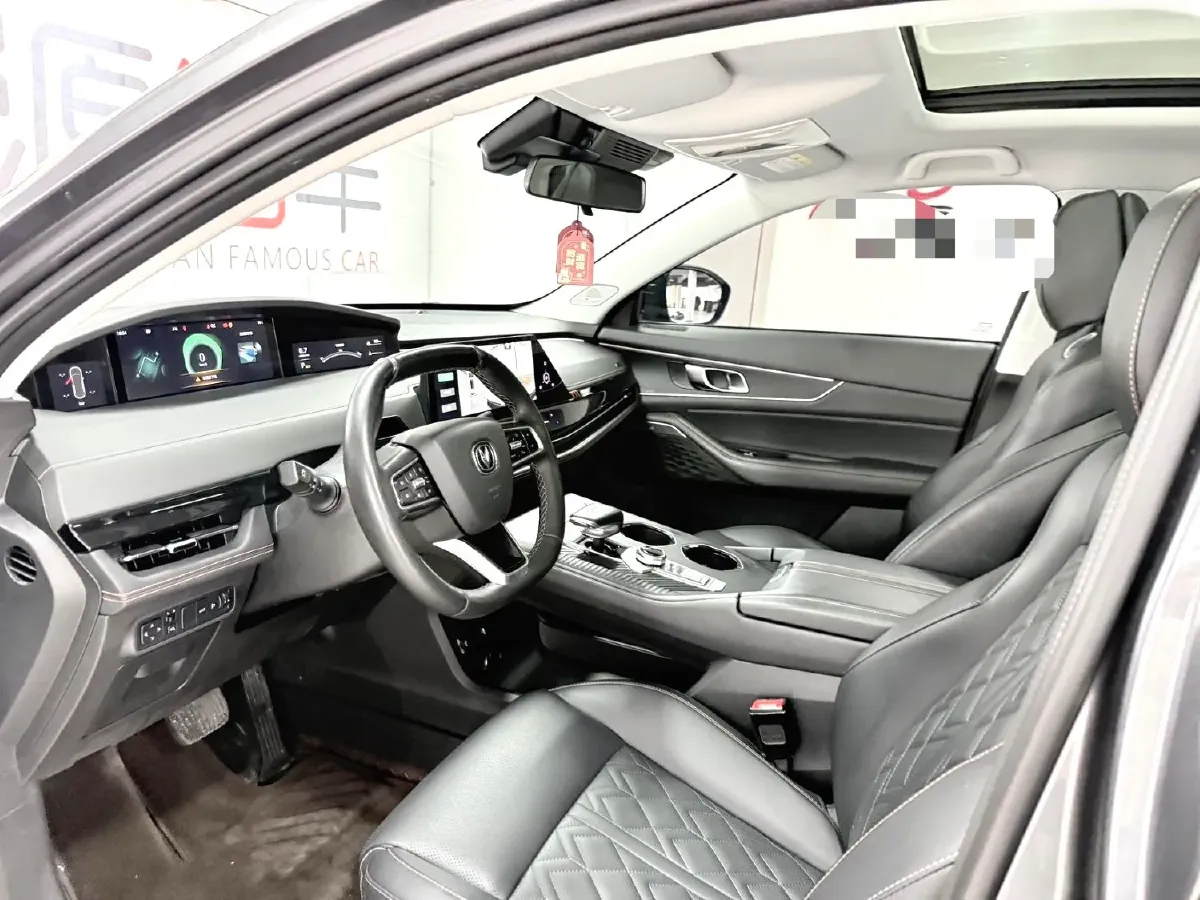 2021 ChangAn UNI-K 2.0T 233HP L4 8AT,autocango,china used car exporter,china ev exporter,chinese used car exporter,chinese used ev exporter