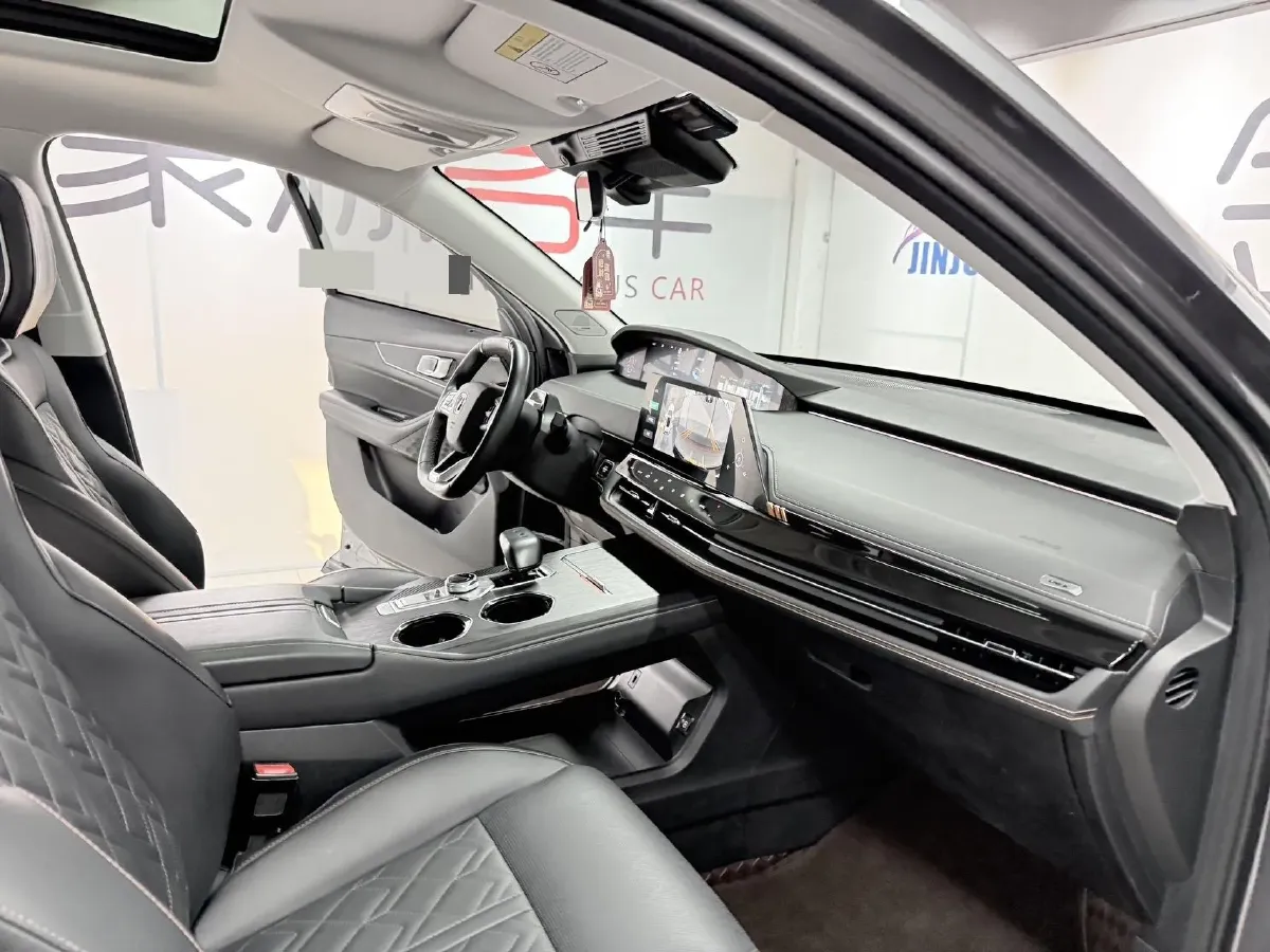 2021 ChangAn UNI-K 2.0T 233HP L4 8AT,autocango,china used car exporter,china ev exporter,chinese used car exporter,chinese used ev exporter