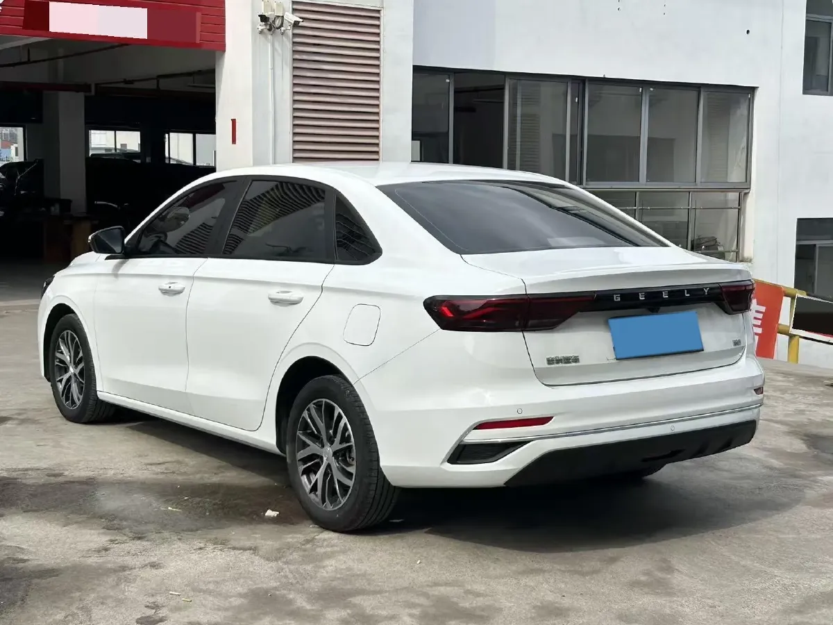 2025 Geely Emgrand 1.5L 127HP L4 CVT,autocango,china used car exporter,china ev exporter,chinese used car exporter,chinese used ev exporter